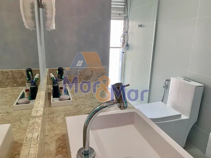 Apartamento Frente ao Mar nas Pitangueiras, Guarujá - SP