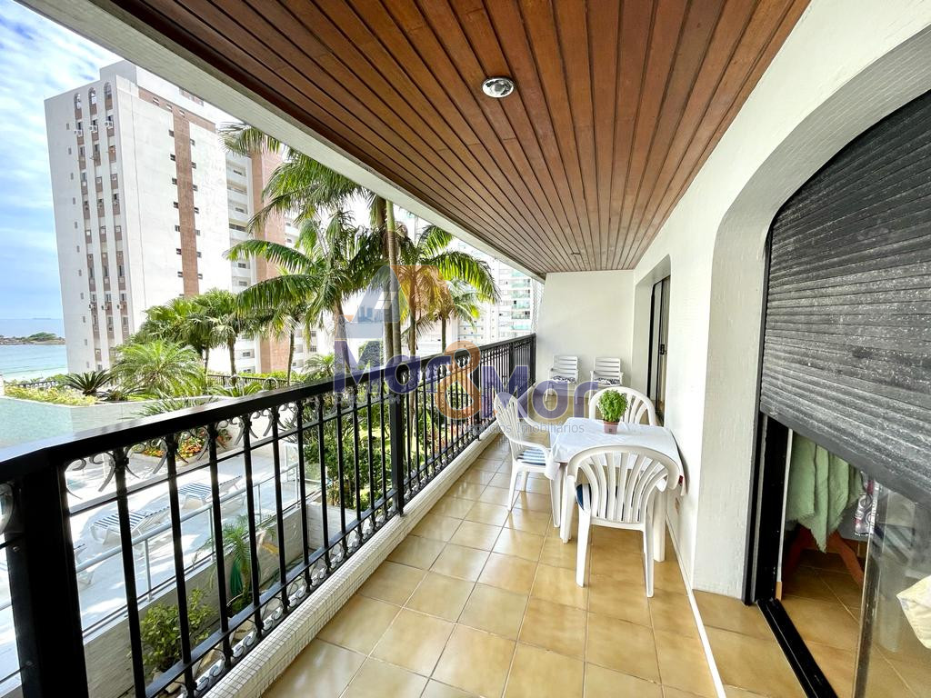 Apartamento na Praia das Pitangueiras, Guarujá - SP