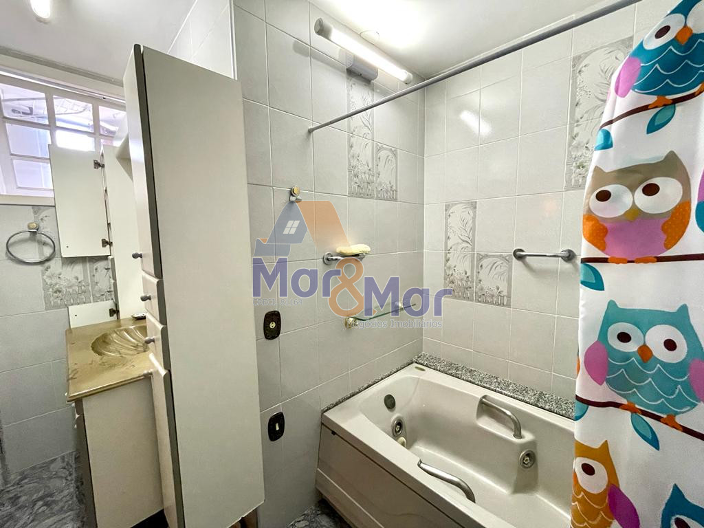 Apartamento na Praia das Pitangueiras, Guarujá - SP