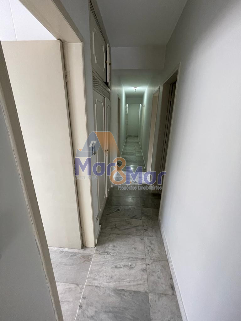 Apartamento na Praia das Pitangueiras, Guarujá - SP
