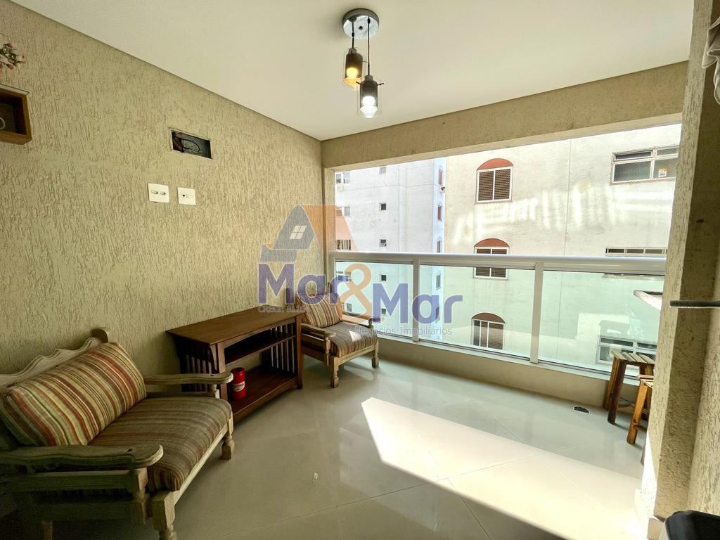 Apartamento na Praia das Pitangueiras, Guarujá - SP