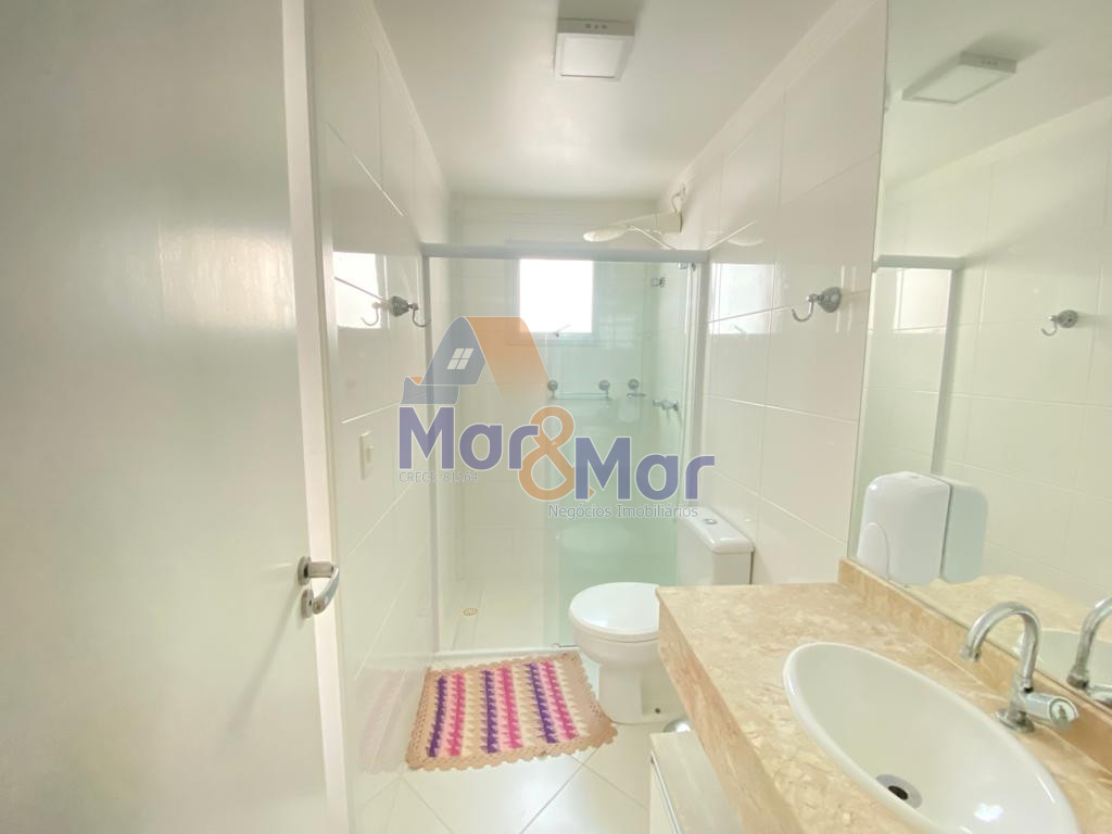 Apartamento na Praia das Pitangueiras, Guarujá - SP