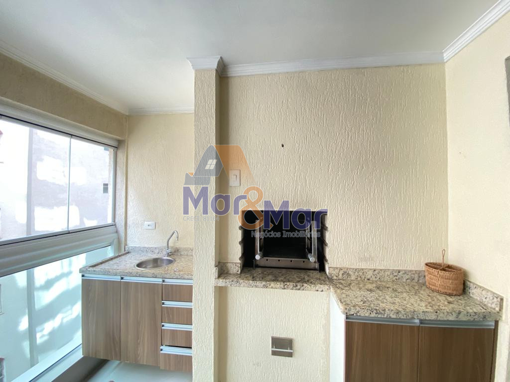 Apartamento na Praia das Pitangueiras, Guarujá - SP