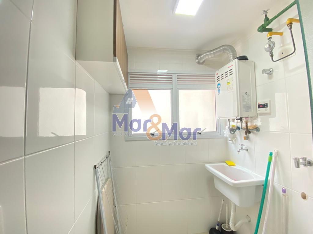 Apartamento na Praia das Pitangueiras, Guarujá - SP