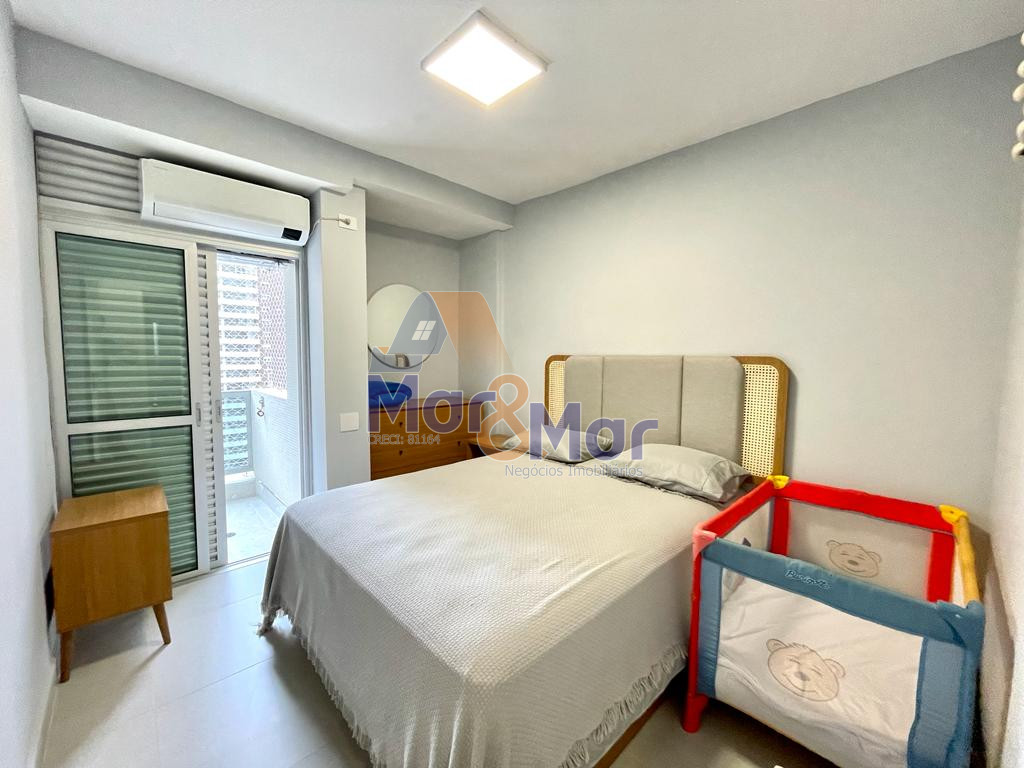 Apartamento na Praia das Pitangueiras, Guarujá - SP