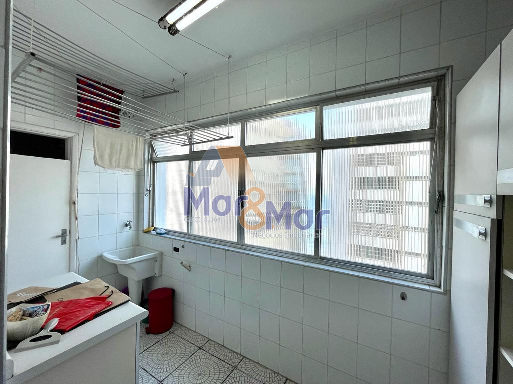 Apartamento na Praia das Pitangueiras, Guarujá - SP