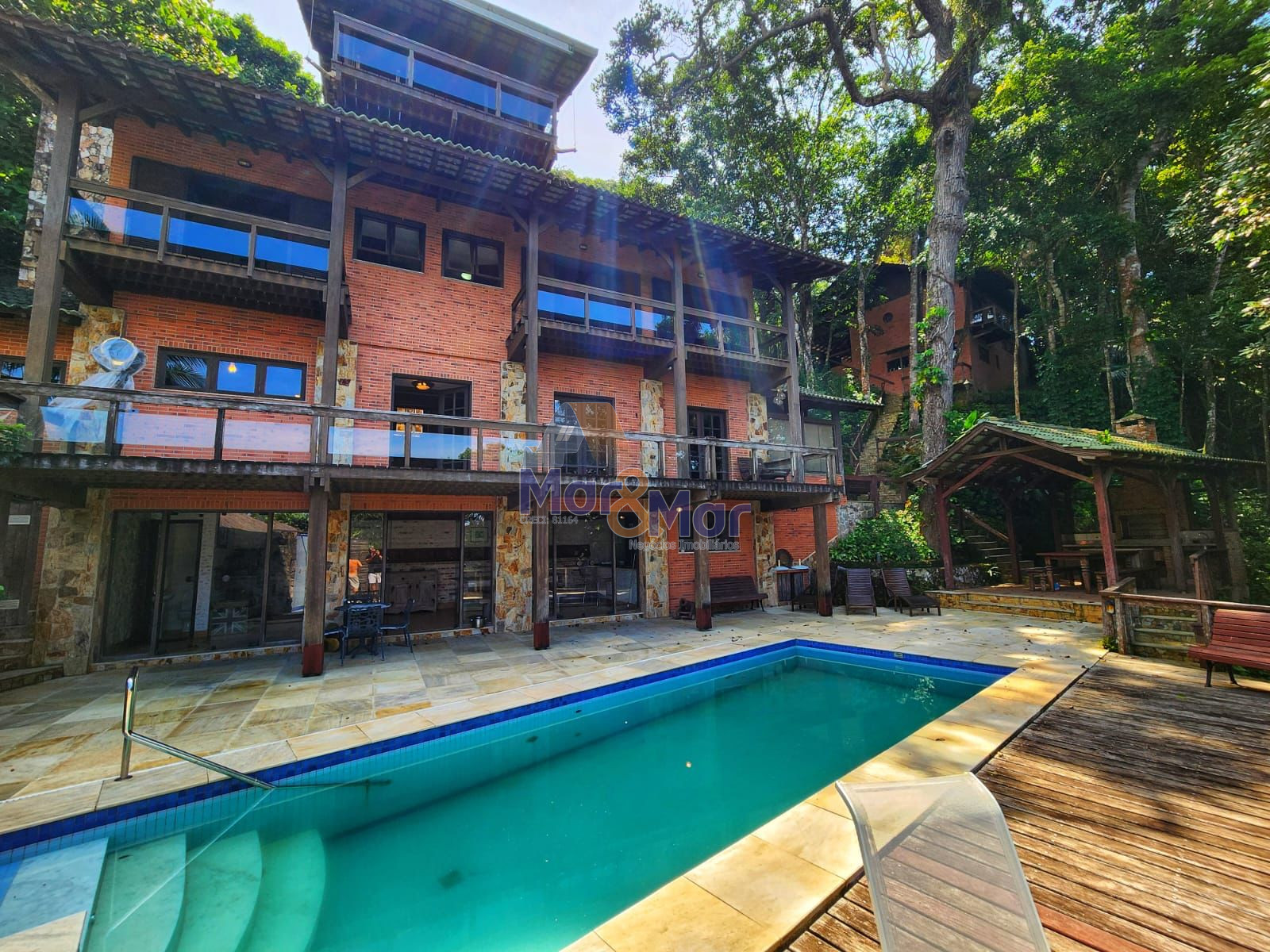 Casa em alvenaria GUARUJÁ - SP