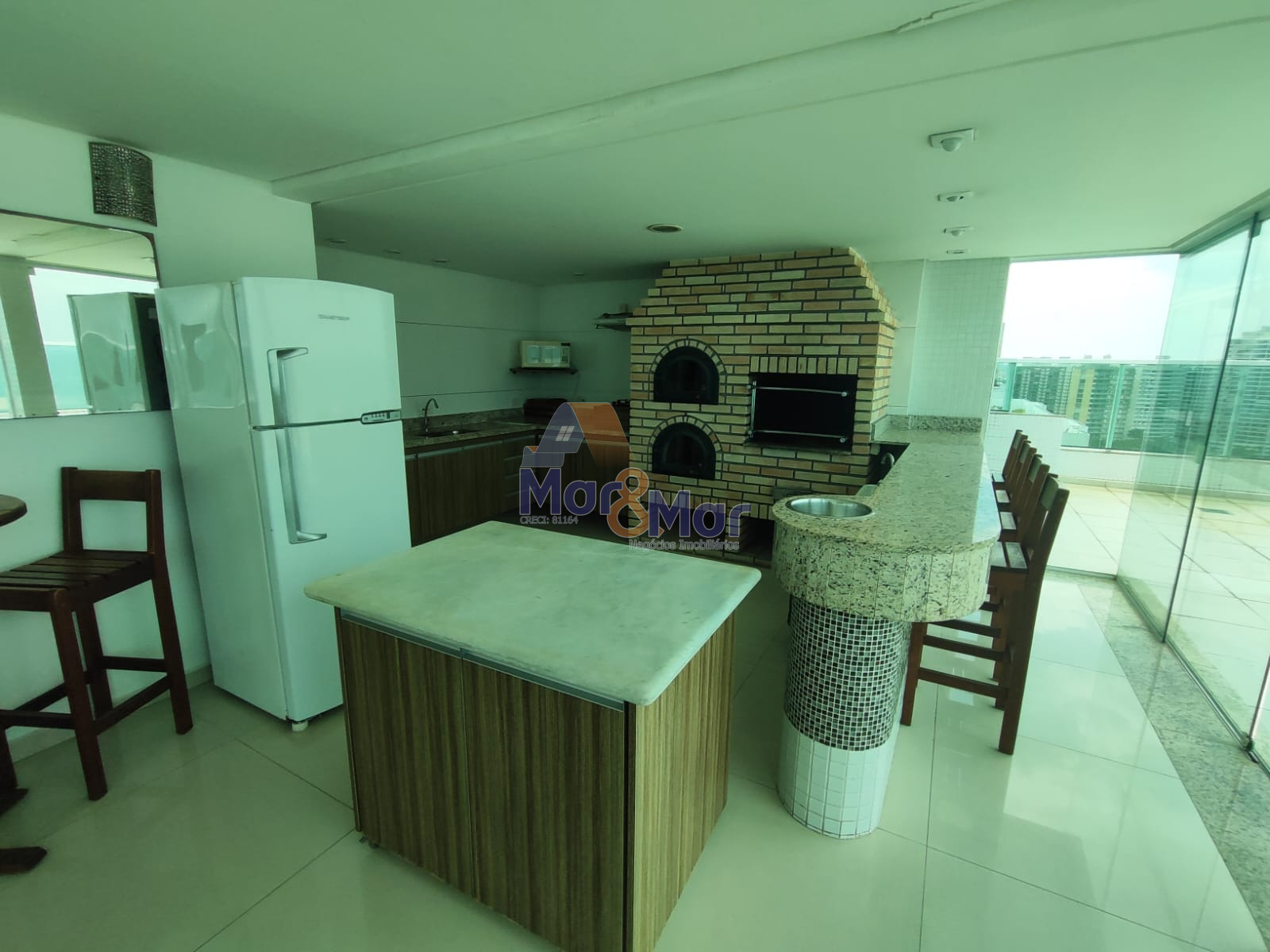 Apartamento Frente ao Mar nas Pitangueiras, Guarujá - SP