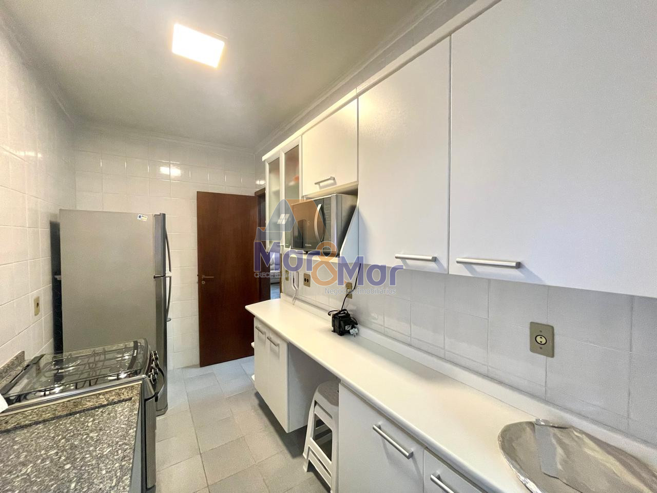 Apartamento na Praia da Enseada, Guarujá - SP