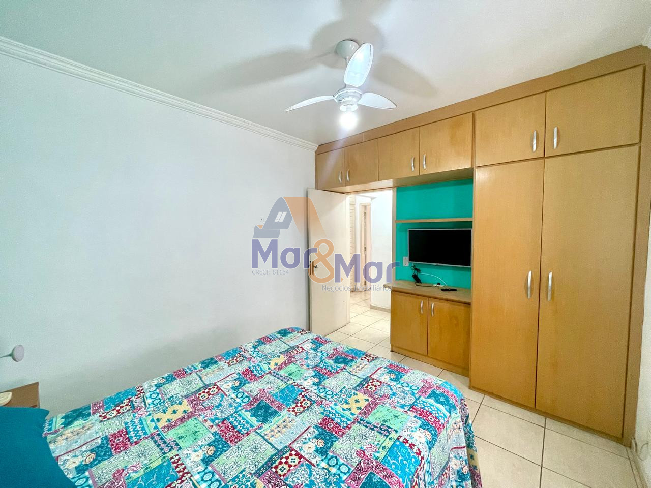 Apartamento na Praia das Pitangueiras, Guarujá - SP