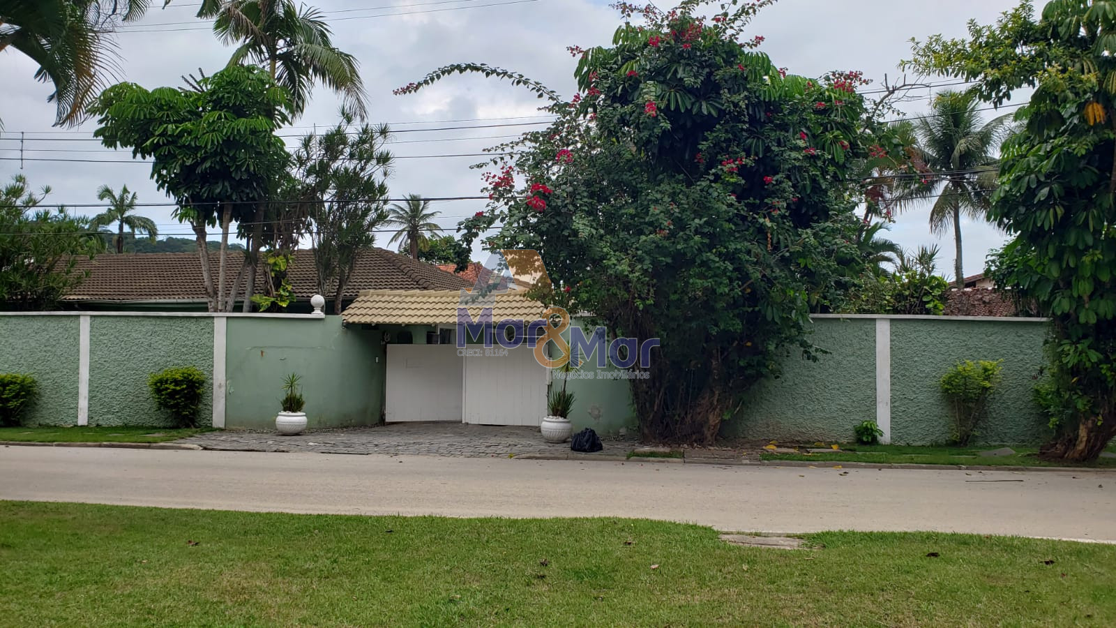 Casa em alvenaria GUARUJÁ - SP
