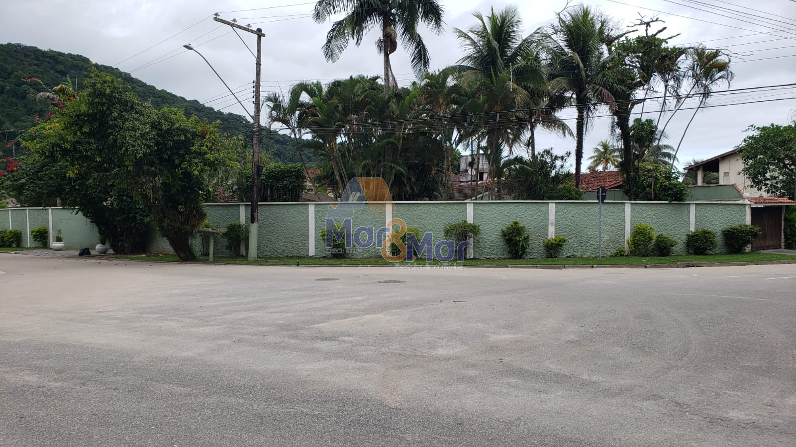 Casa em alvenaria GUARUJÁ - SP