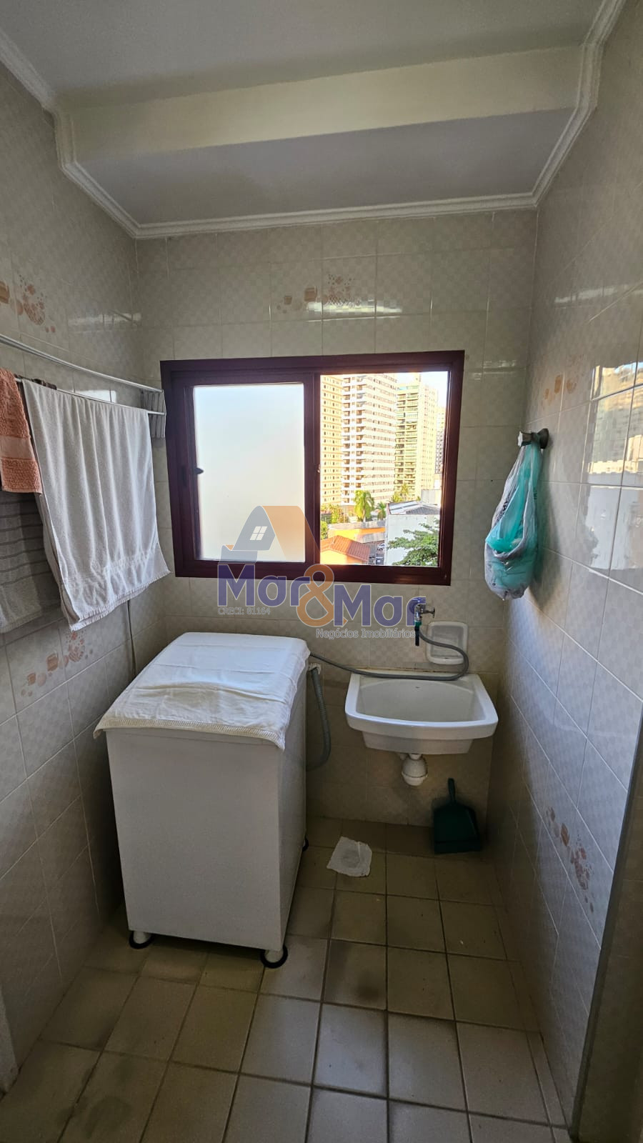 Apartamento na Praia das Astúrias, Guarujá - SP
