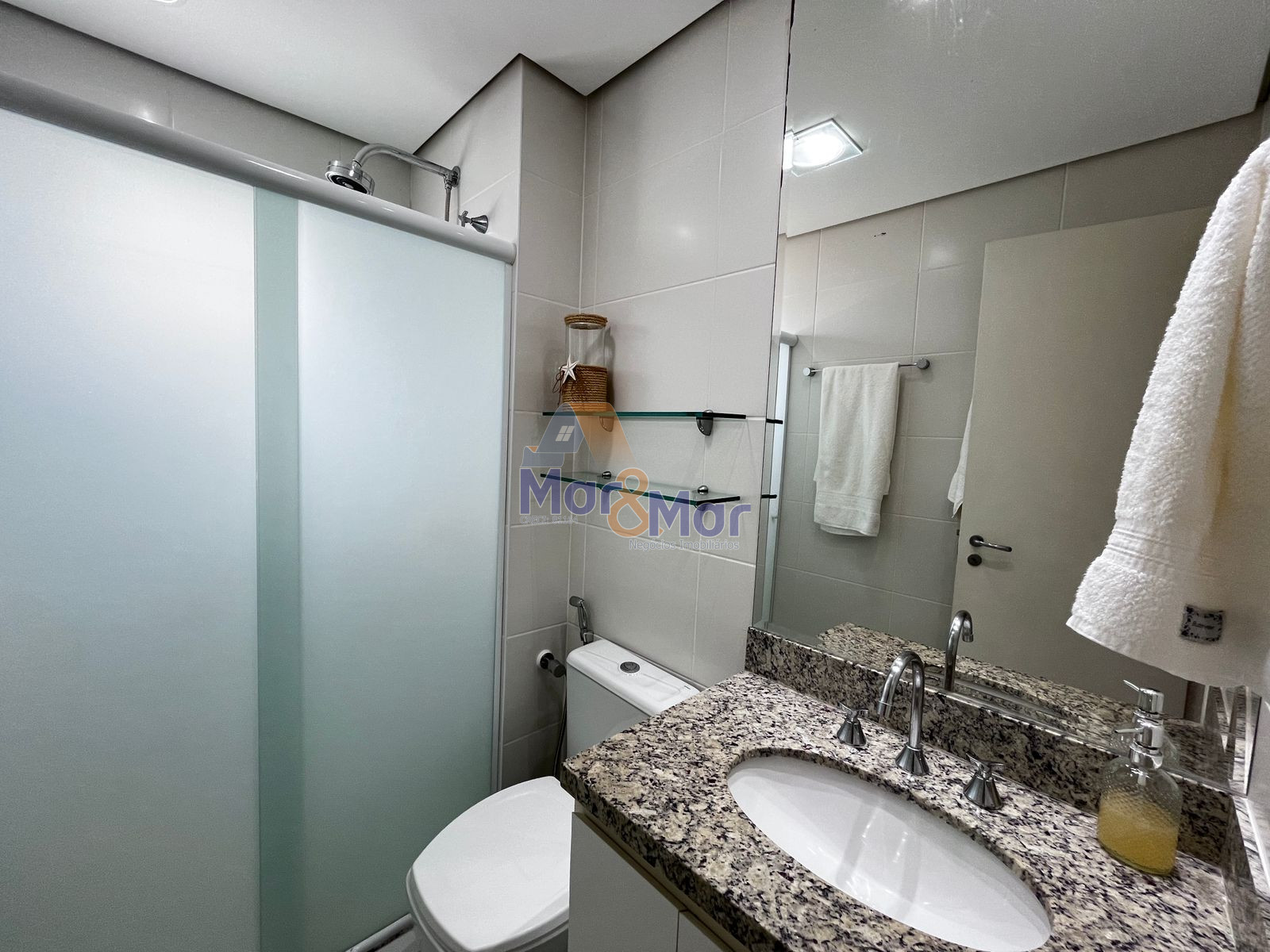 Apartamento Frente ao Mar, Praia da Enseada - GUARUJÁ - SP