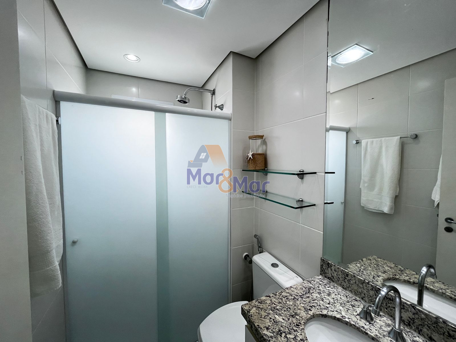 Apartamento Frente ao Mar, Praia da Enseada - GUARUJÁ - SP