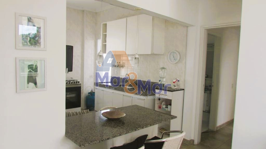 Apartamento na Praia das Pitangueiras, Guarujá - SP