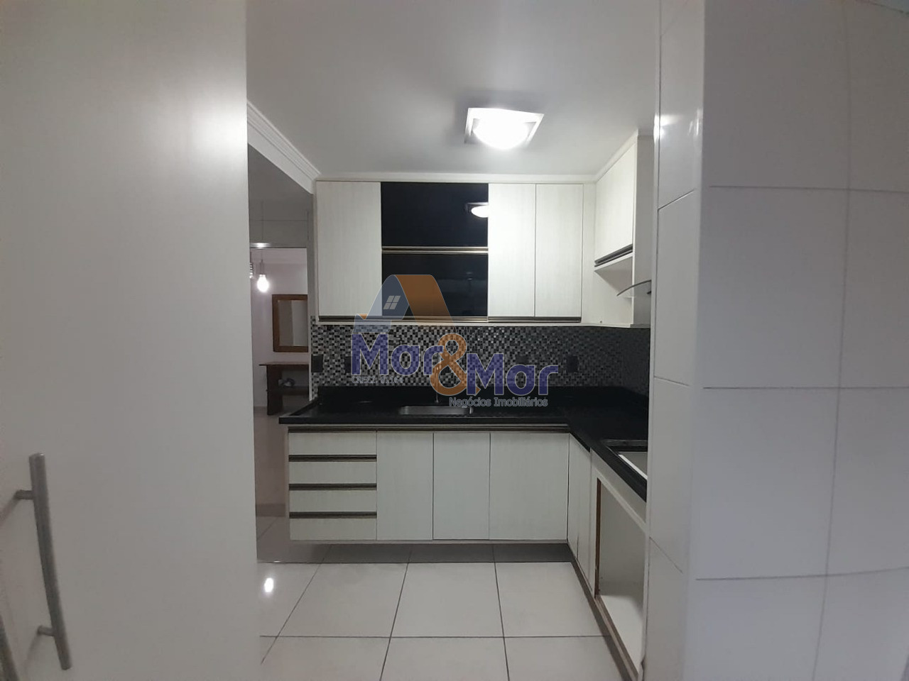 Apartamento na Praia da Enseada, Guarujá - SP