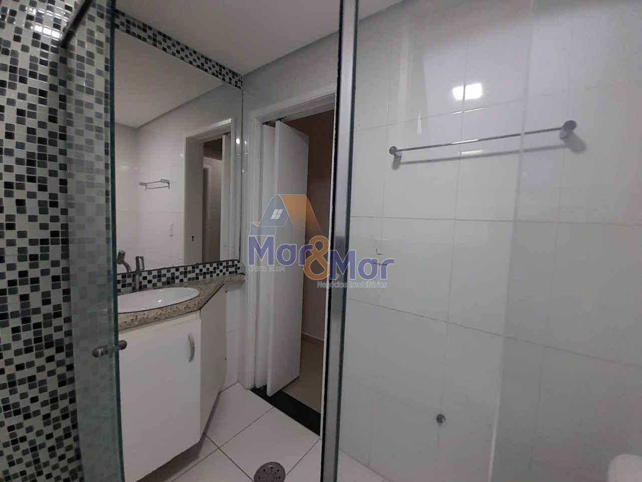 Apartamento na Praia da Enseada, Guarujá - SP
