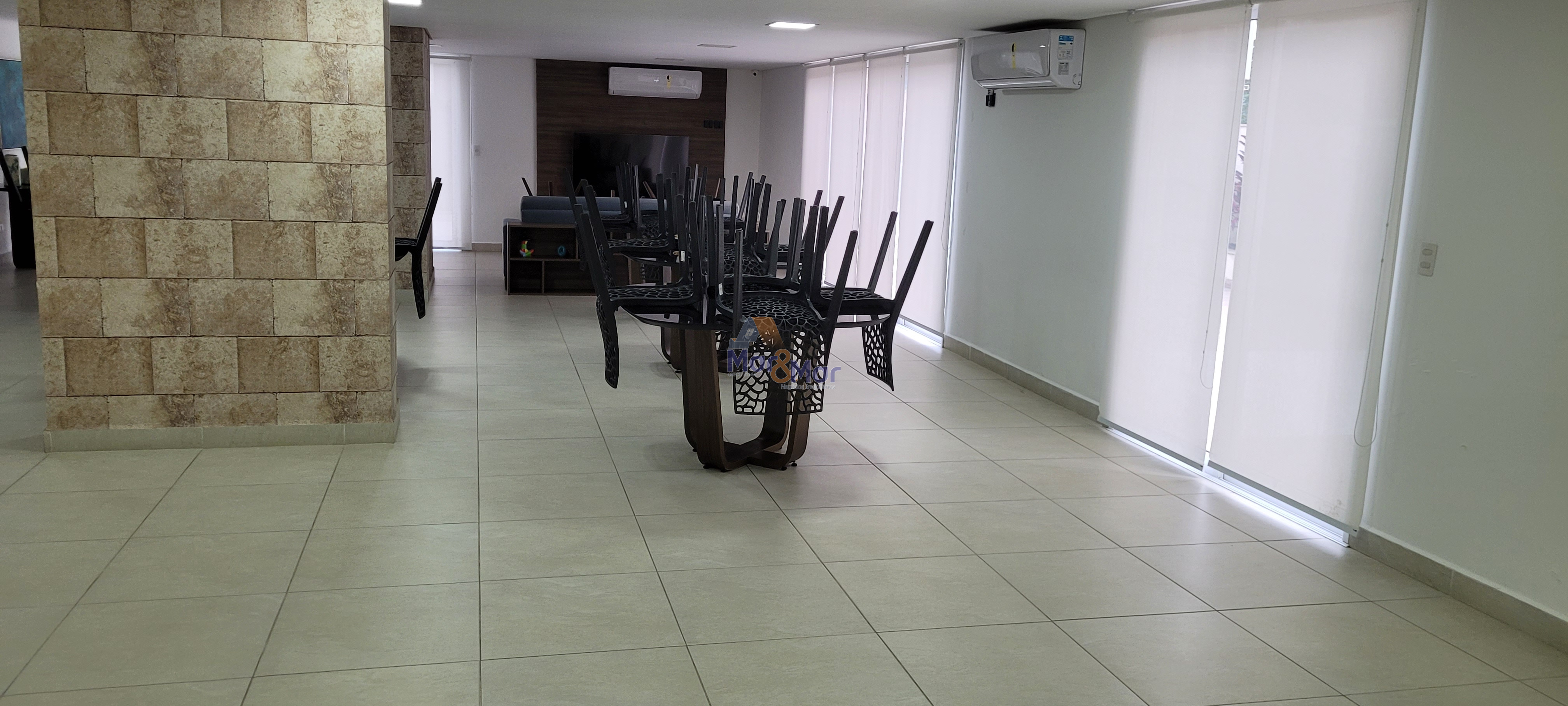 Apartamento na Praia da Enseada, Guarujá - SP