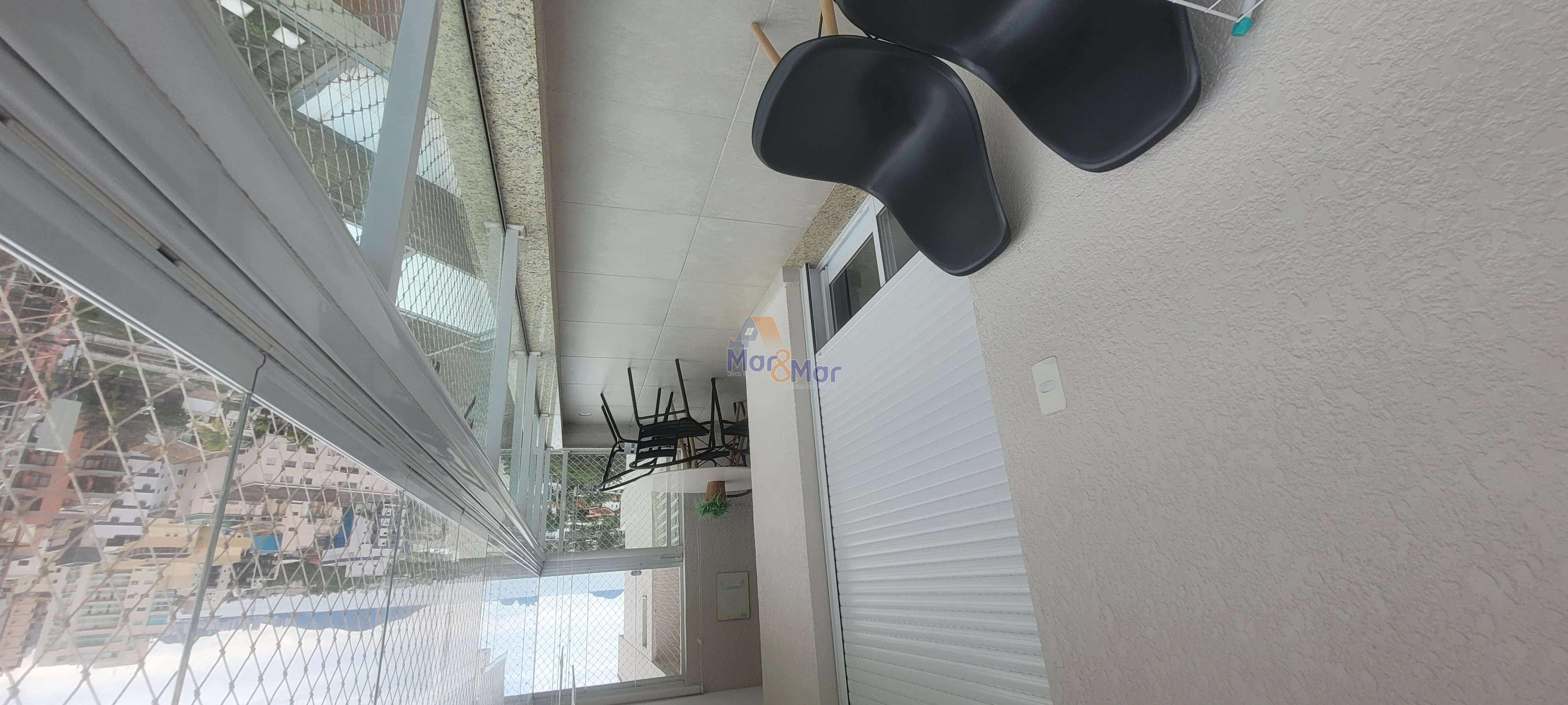Apartamento na Praia da Enseada, Guarujá - SP