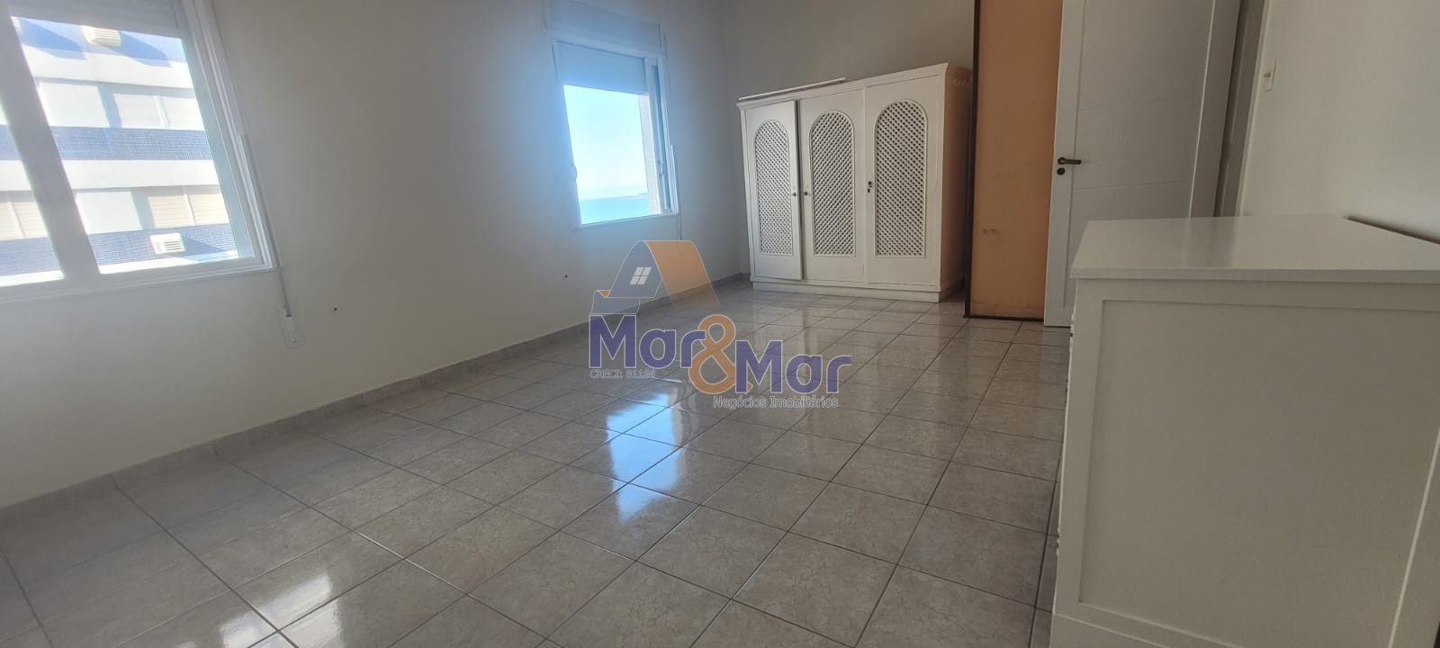 Apartamento Frente ao Mar-3-dormitorios-Pitangueiras