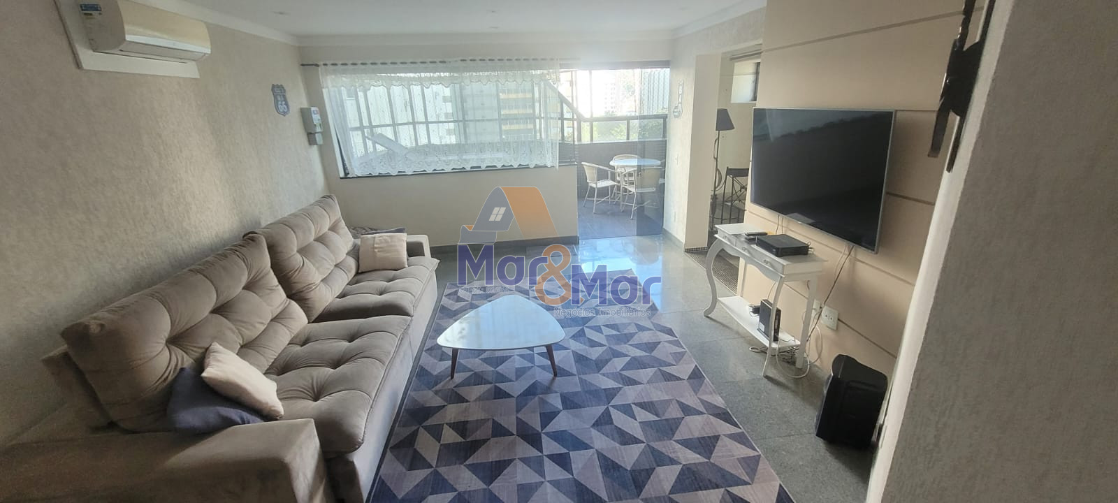 Duplex à Venda na Praia das Pitangueiras - Guarujá