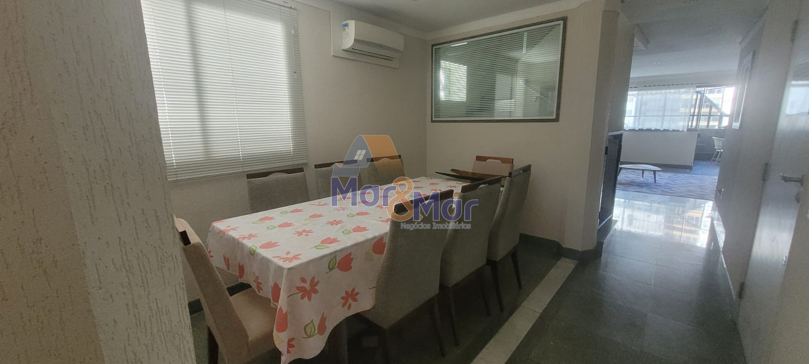 Duplex à Venda na Praia das Pitangueiras - Guarujá