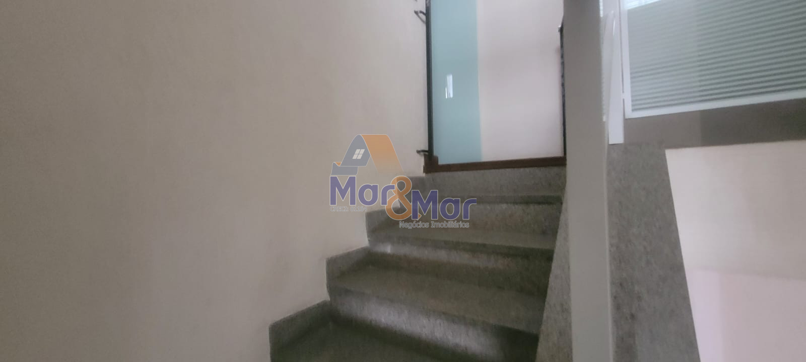 Duplex à Venda na Praia das Pitangueiras - Guarujá
