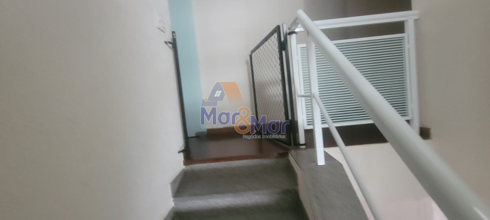 Duplex à Venda na Praia das Pitangueiras - Guarujá