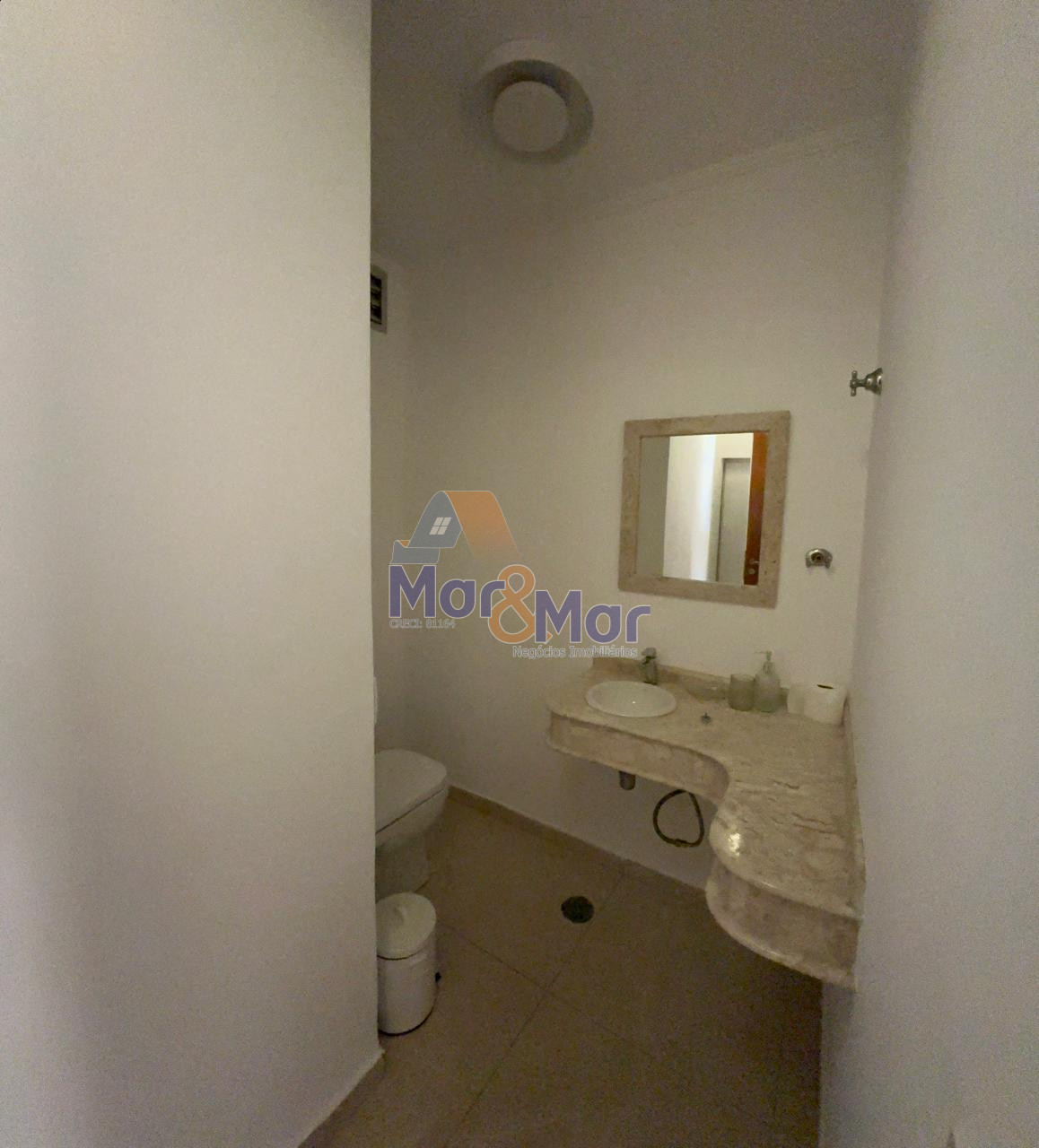 Apartamento na Praia das Pitangueiras, Guarujá - SP