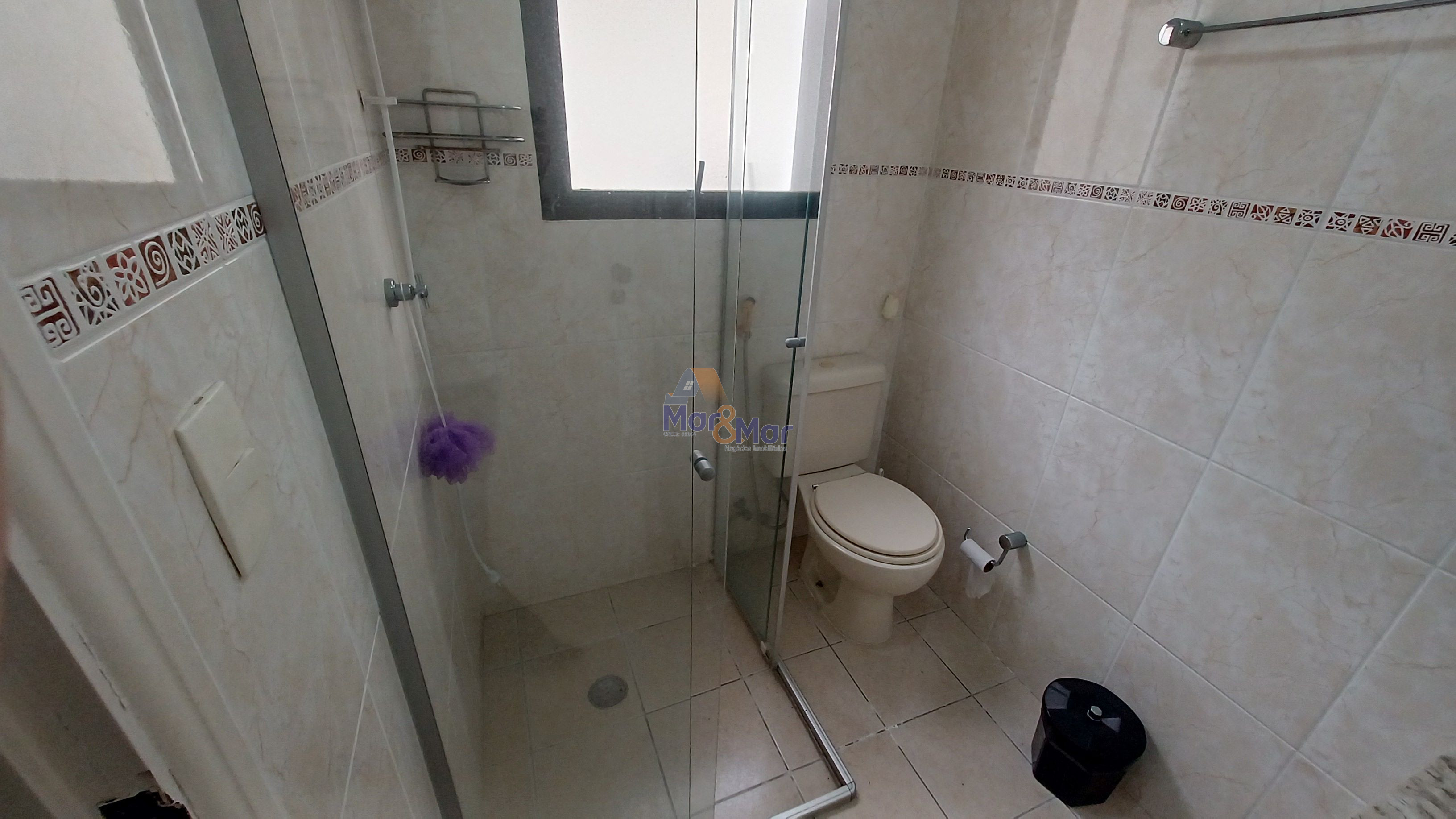 Apartamento na Praia da Enseada, Guarujá - SP