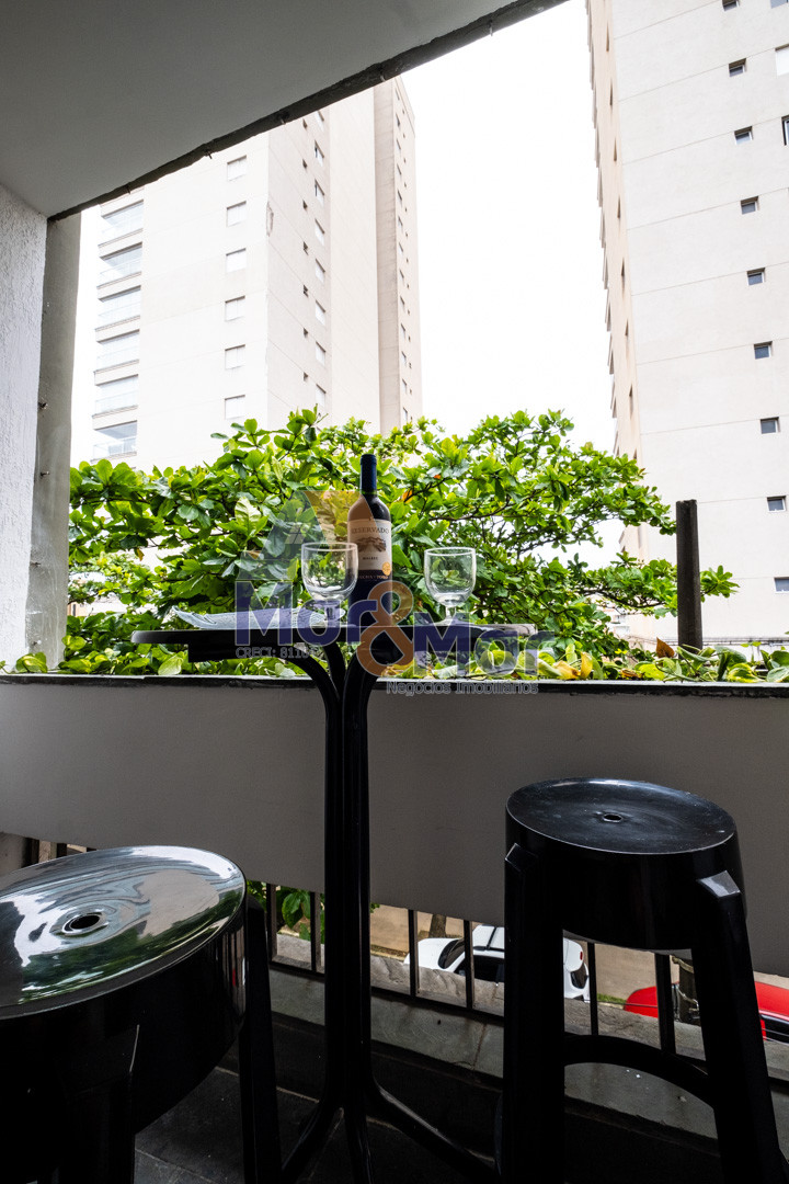 Apartamento na Praia da Enseada, Guarujá - SP