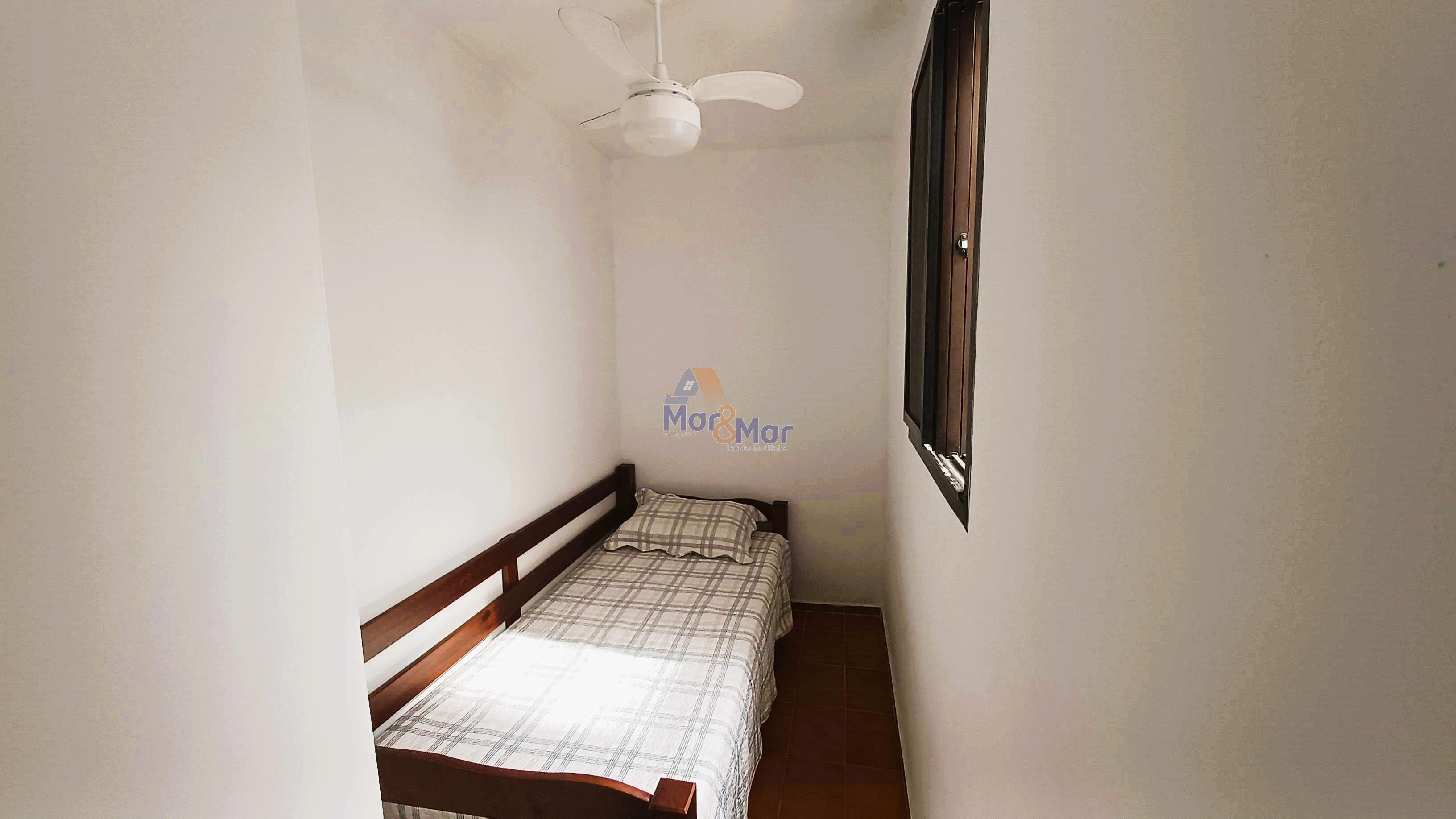 Apartamento na Praia da Enseada, Guarujá - SP