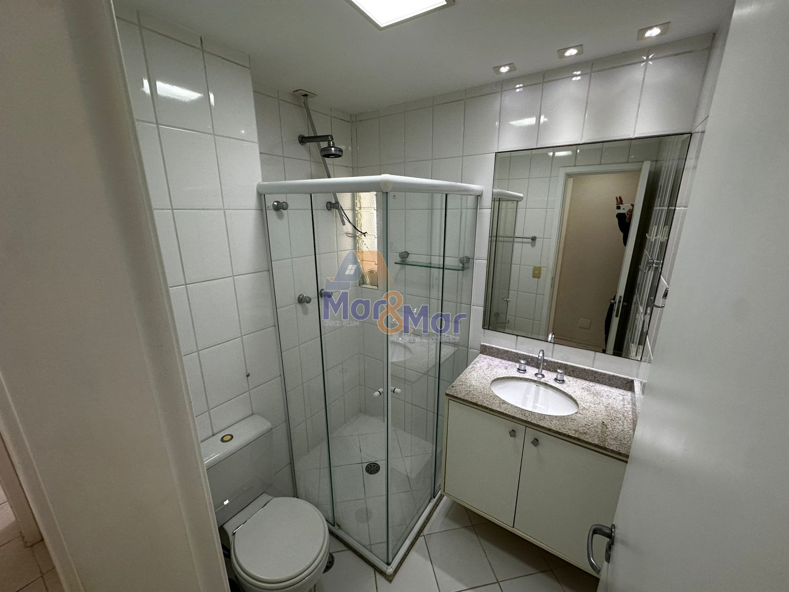 Apartamento Frente ao Mar, Praia das Astúrias Guarujá - SP