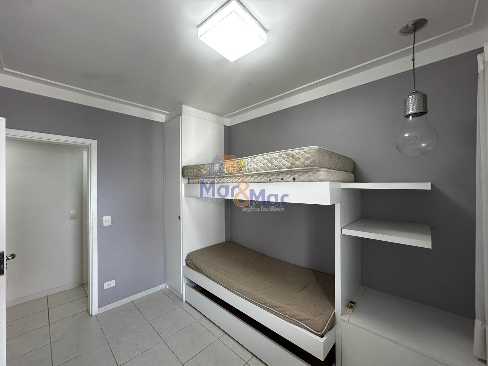 Apartamento Frente ao Mar, Praia das Astúrias Guarujá - SP