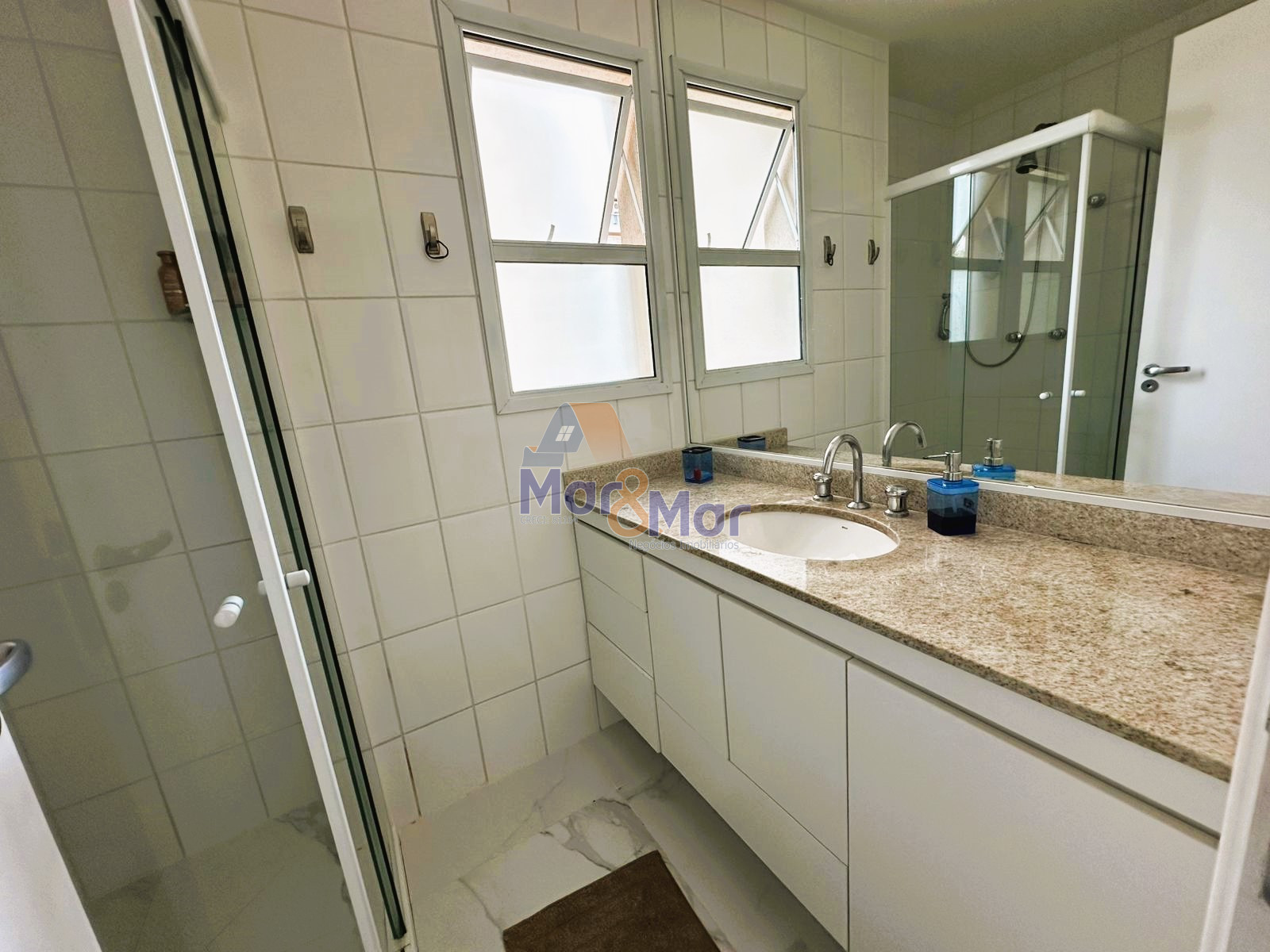 Apartamento Frente ao Mar, Astúrias, Guarujá - SP
