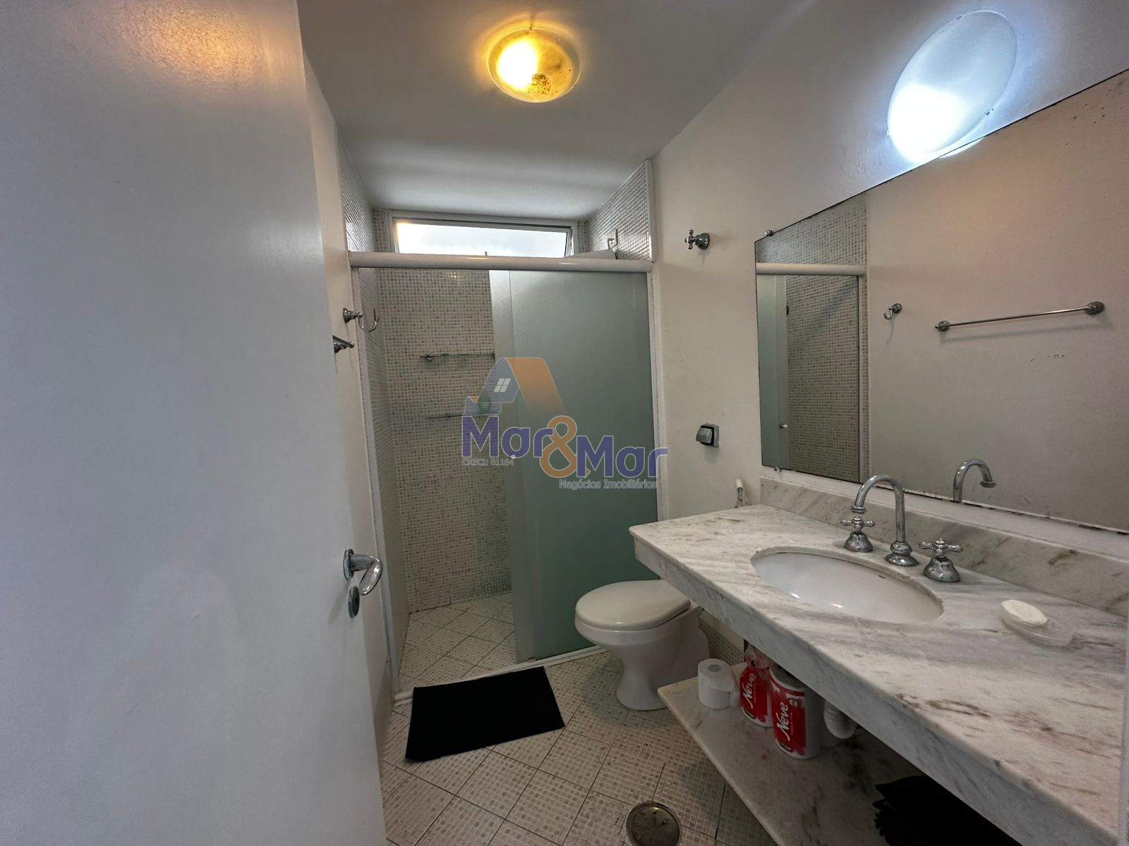 Apartamento Frente ao Mar nas Pitangueiras, Guarujá - SP