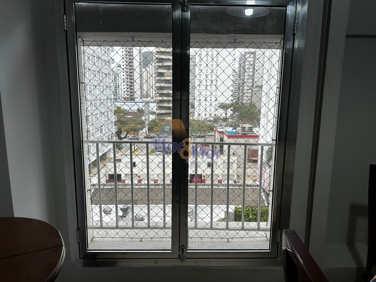 Apartamento na Praia das Pitangueiras, Guarujá - SP