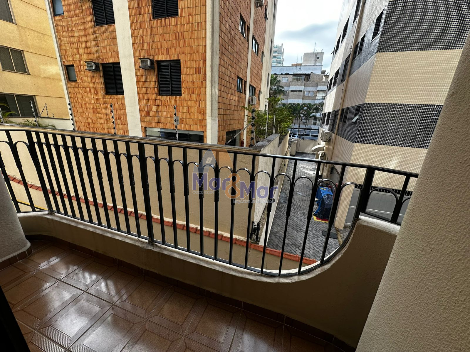 Apartamento na Praia da Enseada, Guarujá - SP