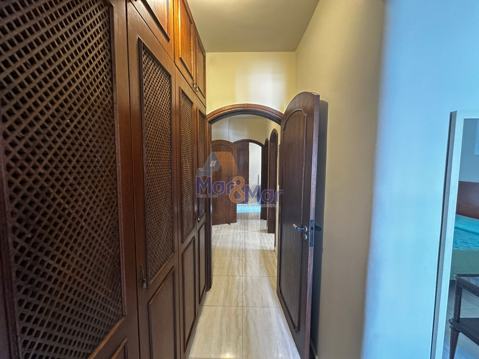 Apartamento na Praia da Enseada, Guarujá - SP