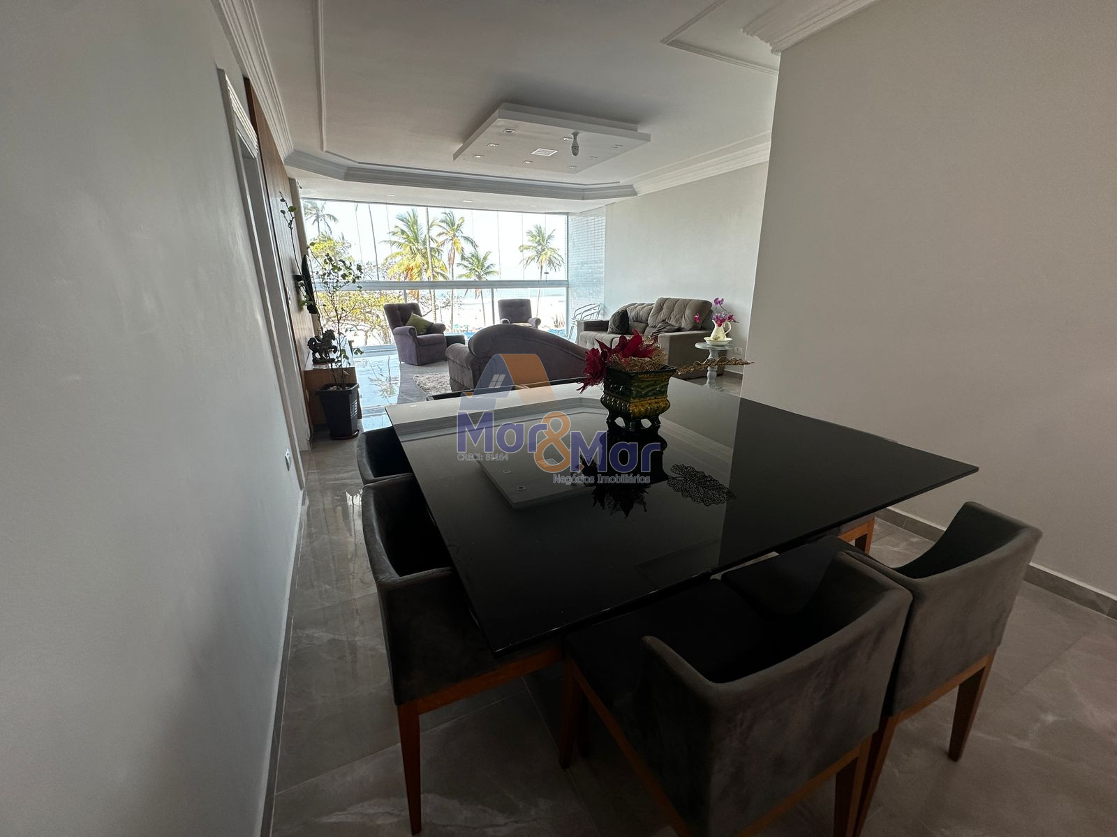 Apartamento Frente ao Mar-3-dormitorios-Pitangueiras