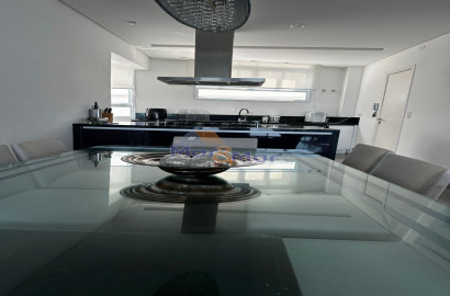 Apartamento Frente ao Mar nas Pitangueiras, Guarujá - SP