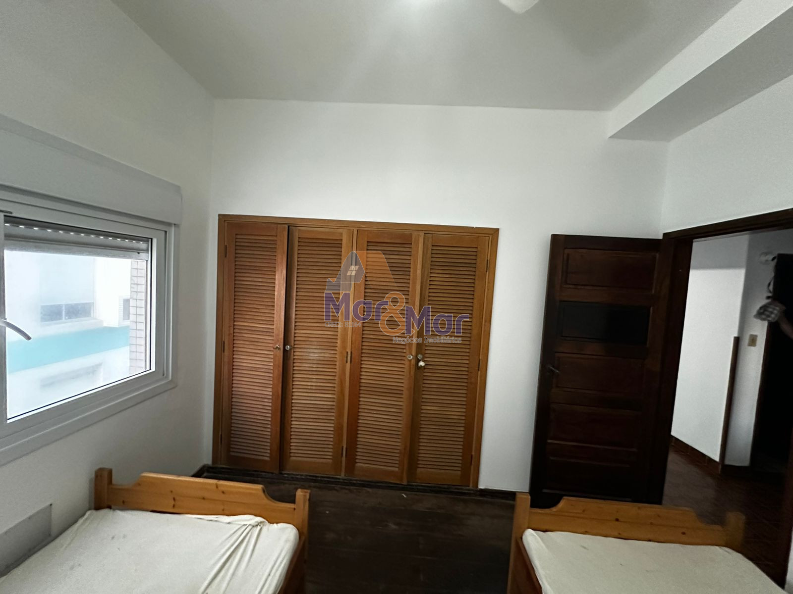 Apartamento Frente ao Mar nas Pitangueiras, Guarujá - SP
