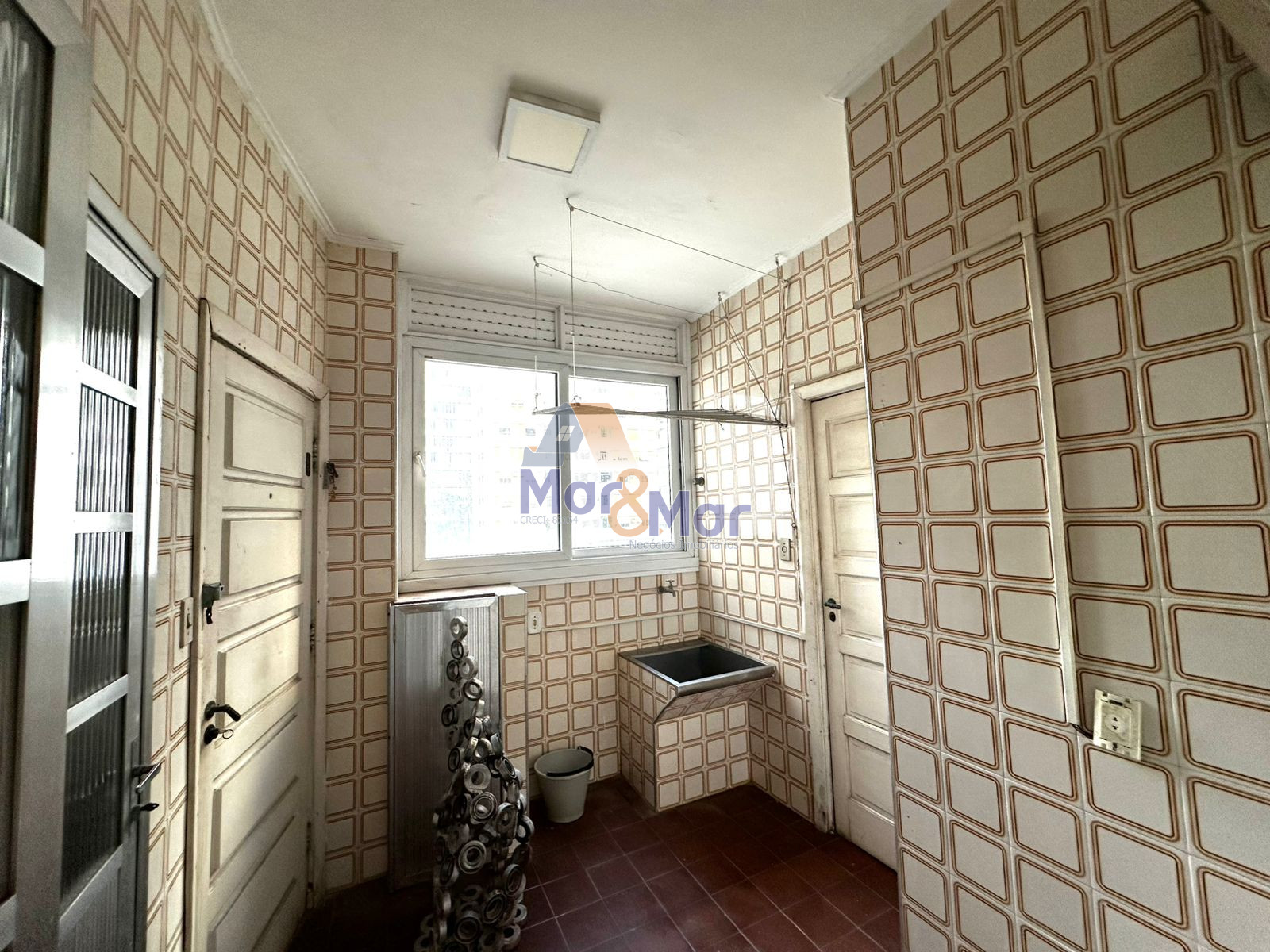 Apartamento Frente ao Mar nas Pitangueiras, Guarujá - SP