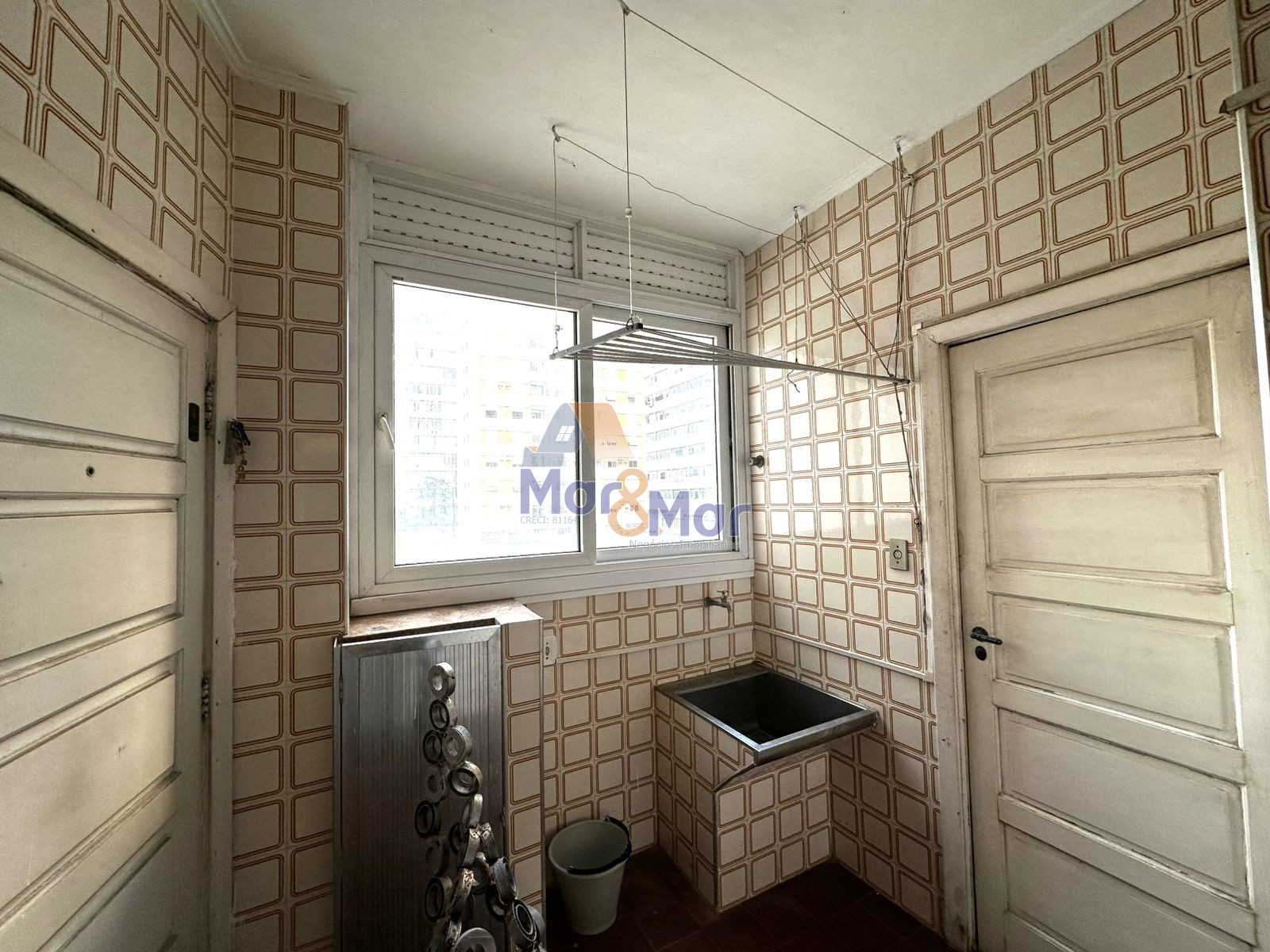 Apartamento Frente ao Mar nas Pitangueiras, Guarujá - SP