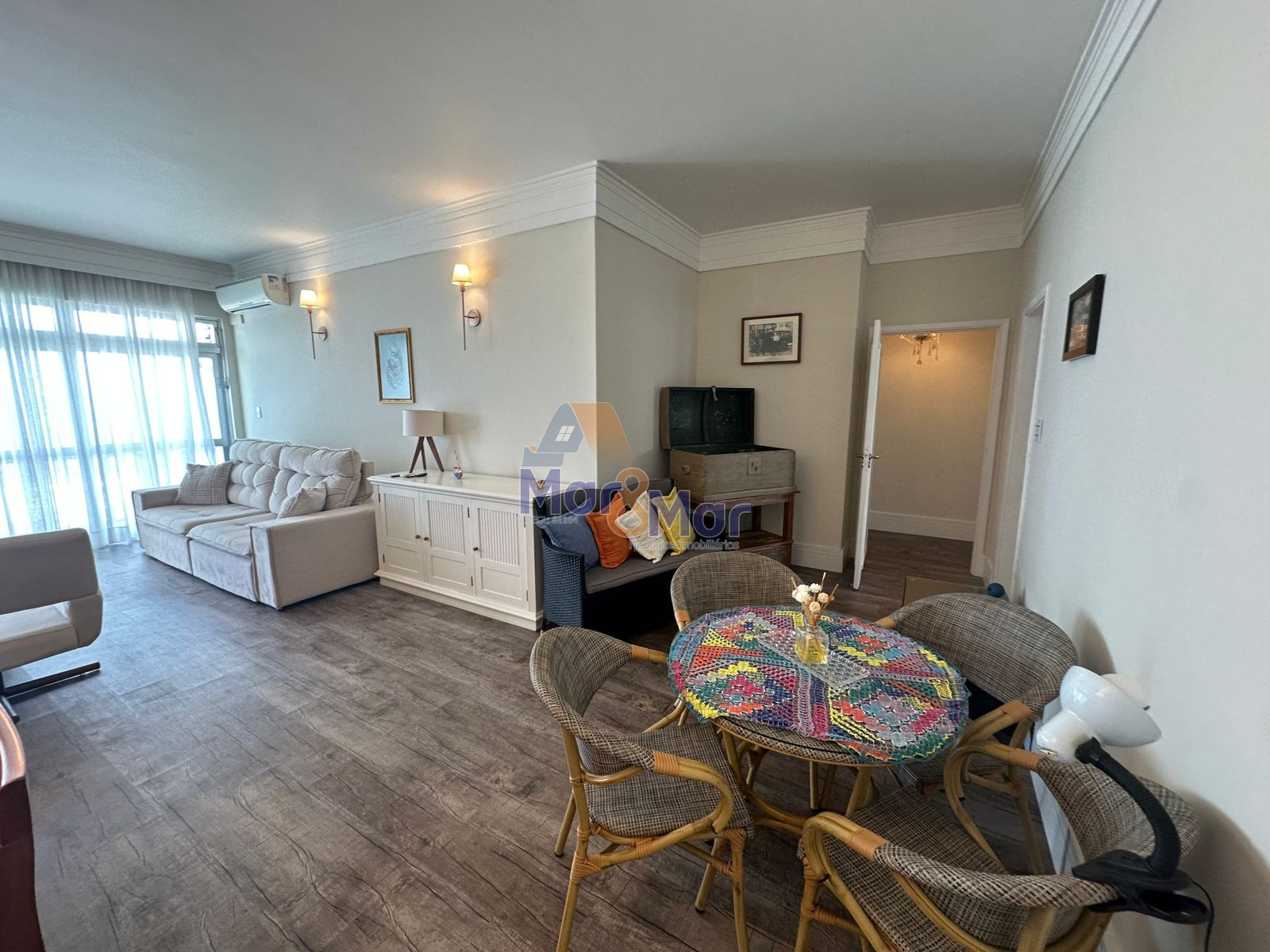 Apartamento Frente ao Mar nas Pitangueiras, Guarujá - SP
