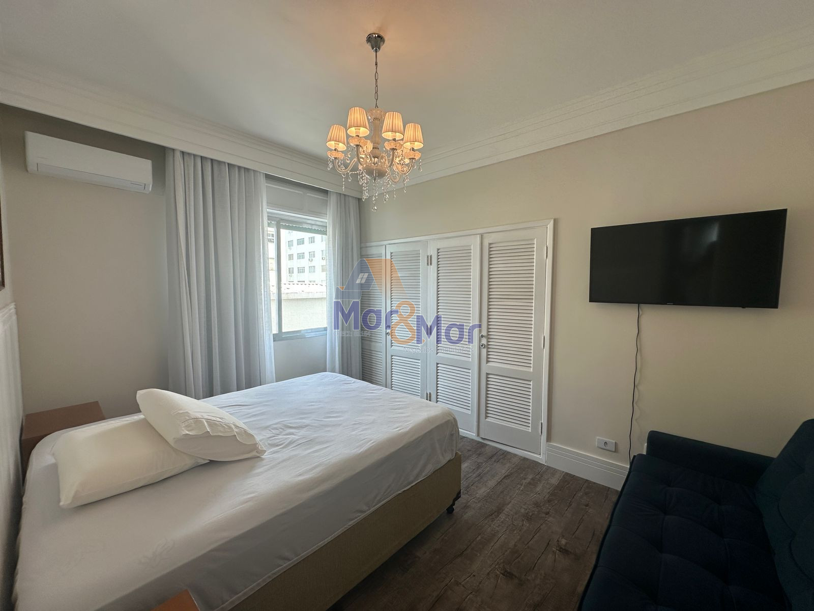 Apartamento Frente ao Mar nas Pitangueiras, Guarujá - SP