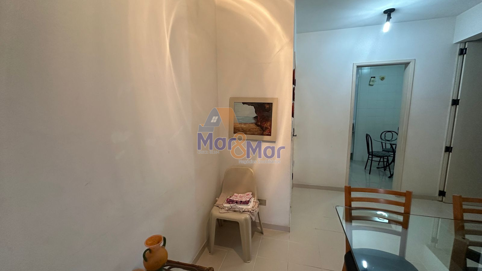 Apartamento na Praia das Pitangueiras, Guarujá - SP