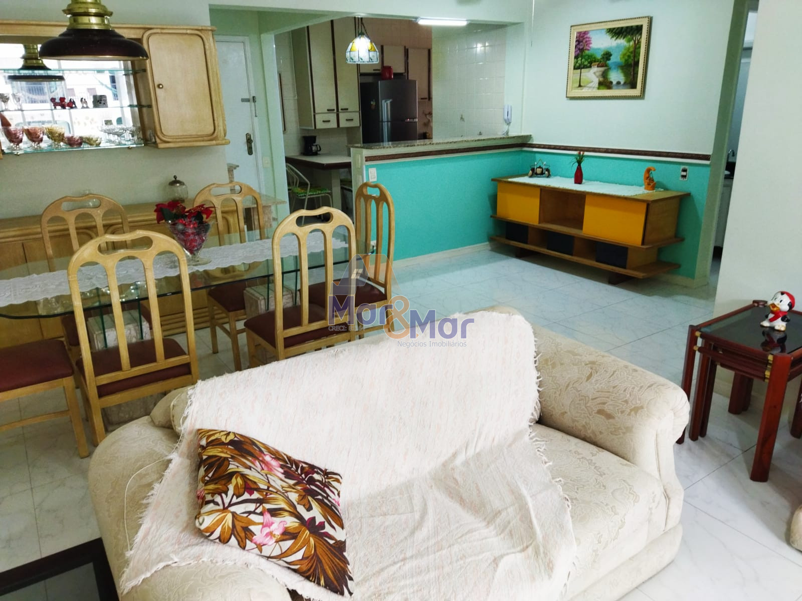 Apartamento na Praia das Pitangueiras, Guarujá - SP