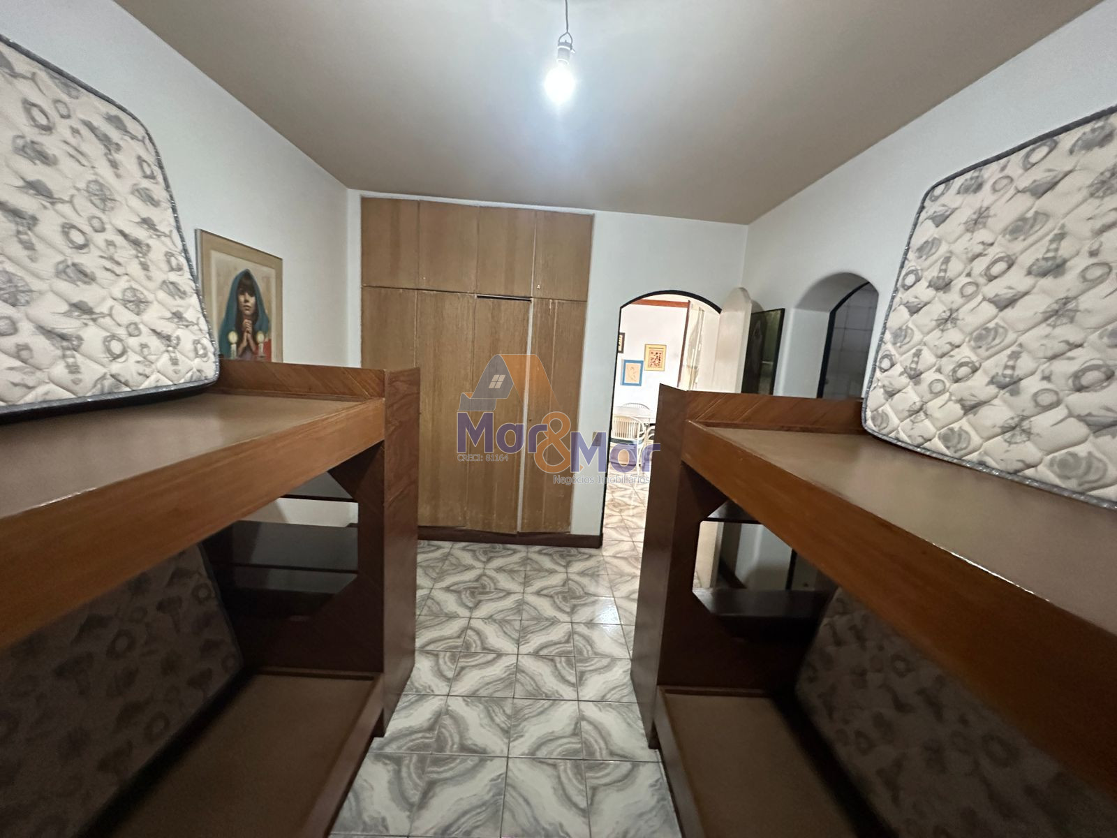 Apartamento na Praia das Pitangueiras, Guarujá - SP